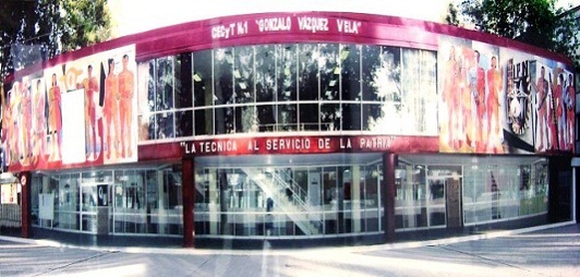 Fachada del CECyT 1